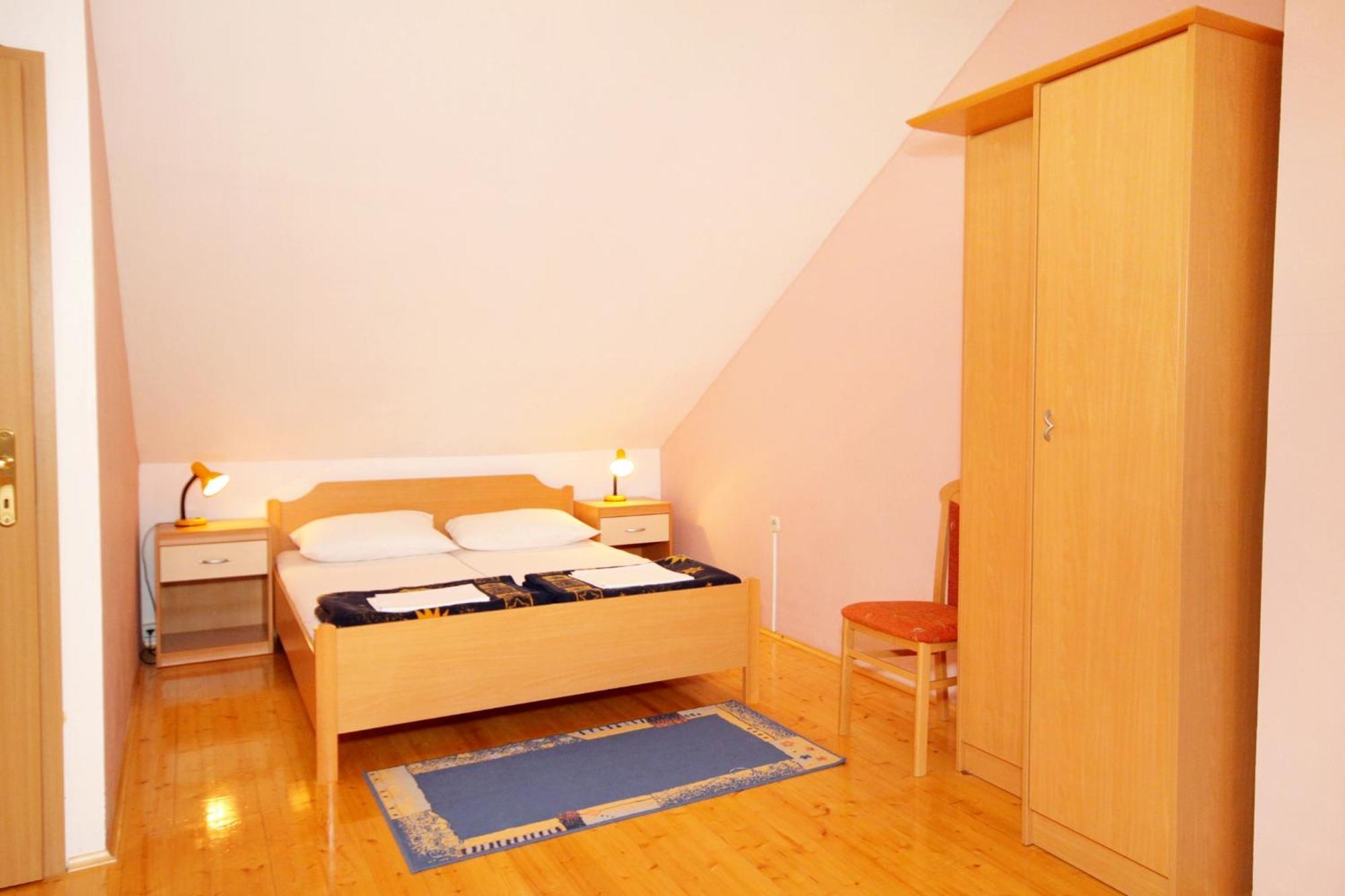 Apartments With A Swimming Pool Jadranovo, Crikvenica - 3238 Rom bilde