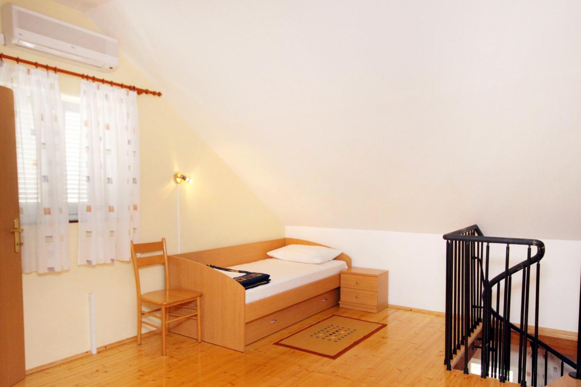 Apartments With A Swimming Pool Jadranovo, Crikvenica - 3238 Rom bilde